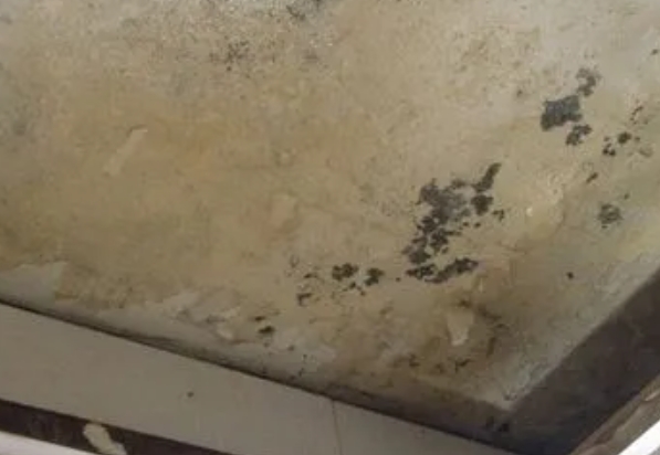 普洱阳台漏水维修公司分享下普洱卫生间渗水维修需要注意哪些问题。